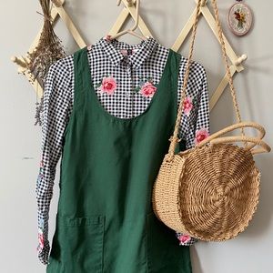 Pinafore dress.